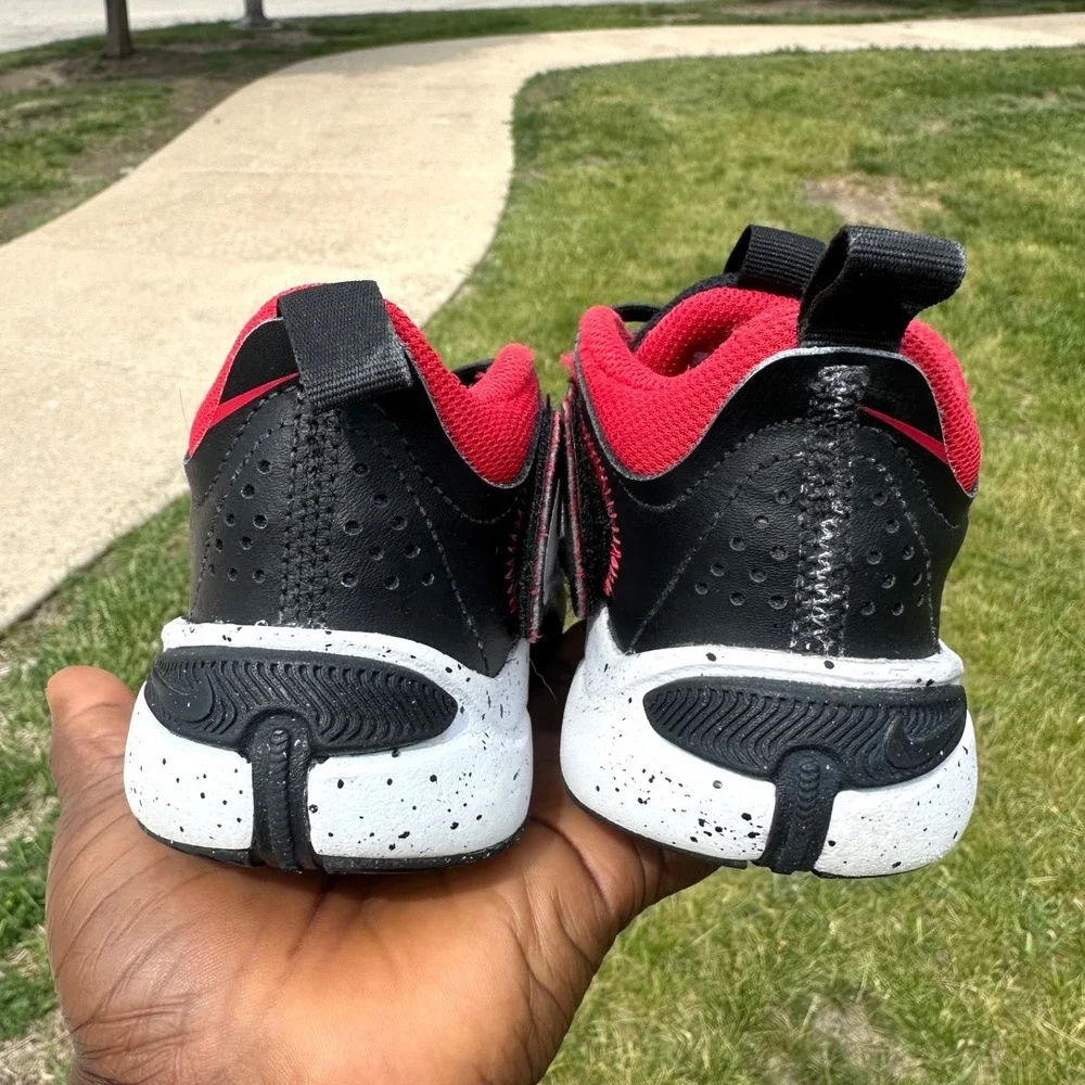 Nike Team Hustle D 11 Toddler Boy Sneakers Size 11 Black Red White Shoes